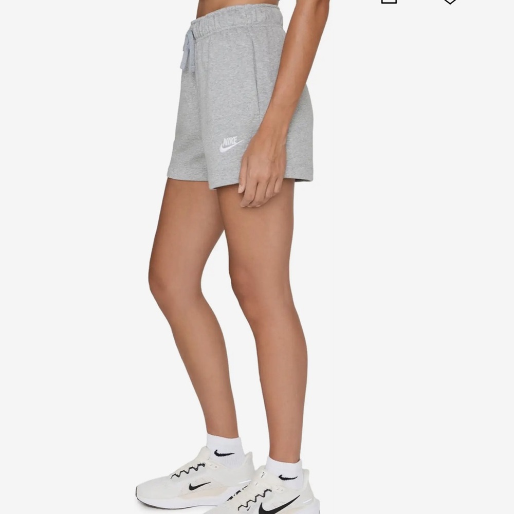 NWT Nike Sportswear Club Fleece Mid-rise Shorts